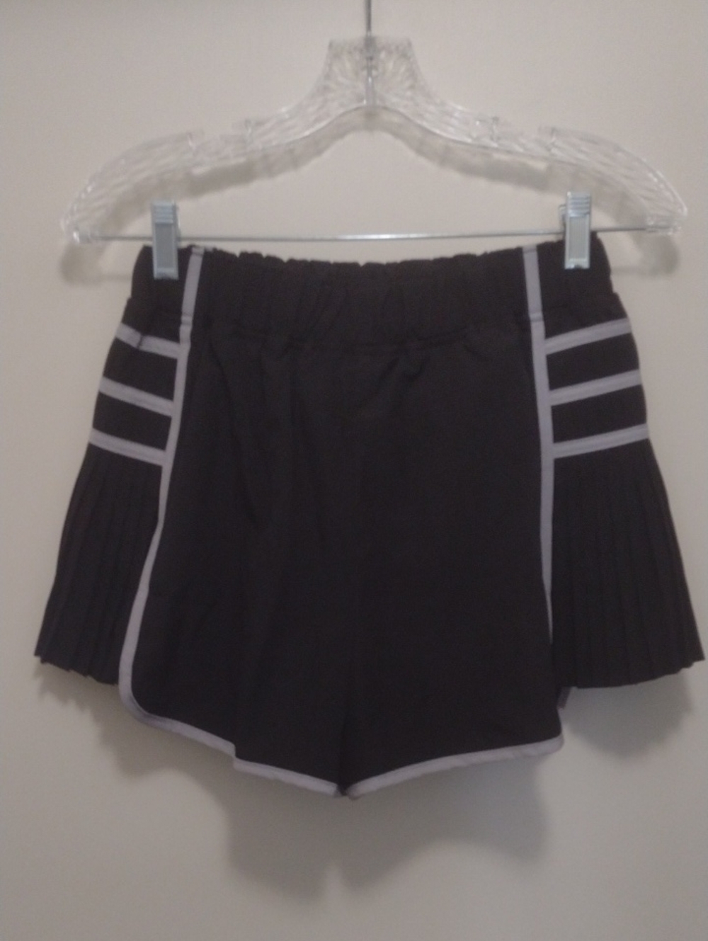 Cueply Women’s Black Athletic Shorts (J728)